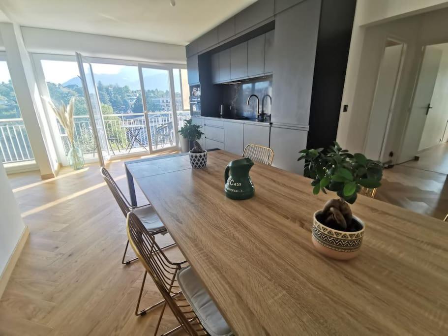 Le Parmelan - Grand Appartement Familial Avec Vue Sur La Montagne Анси Экстерьер фото